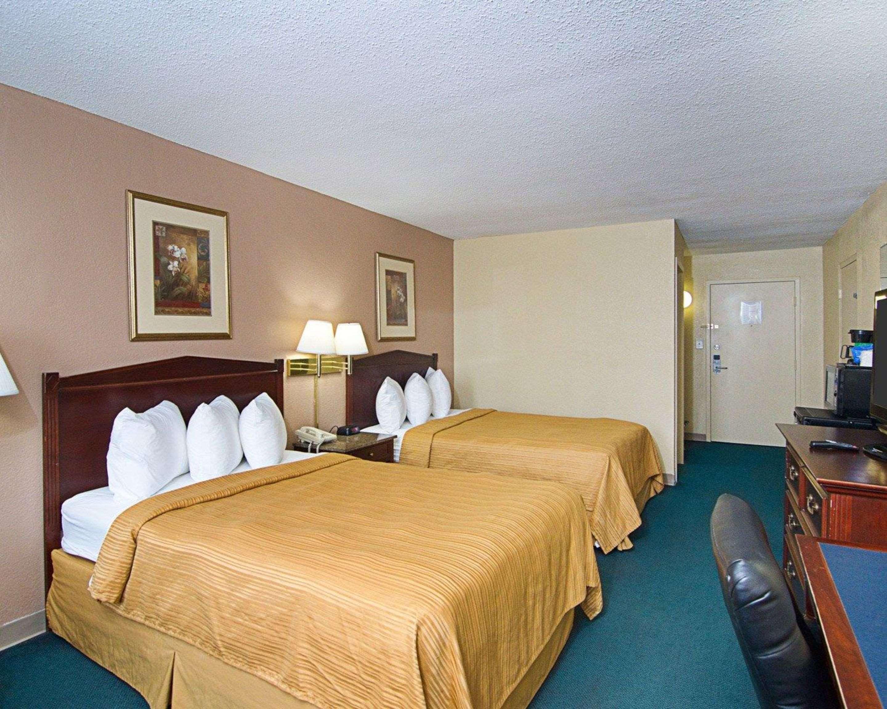 Quality Inn Shenandoah Valley Нью-Маркет Экстерьер фото